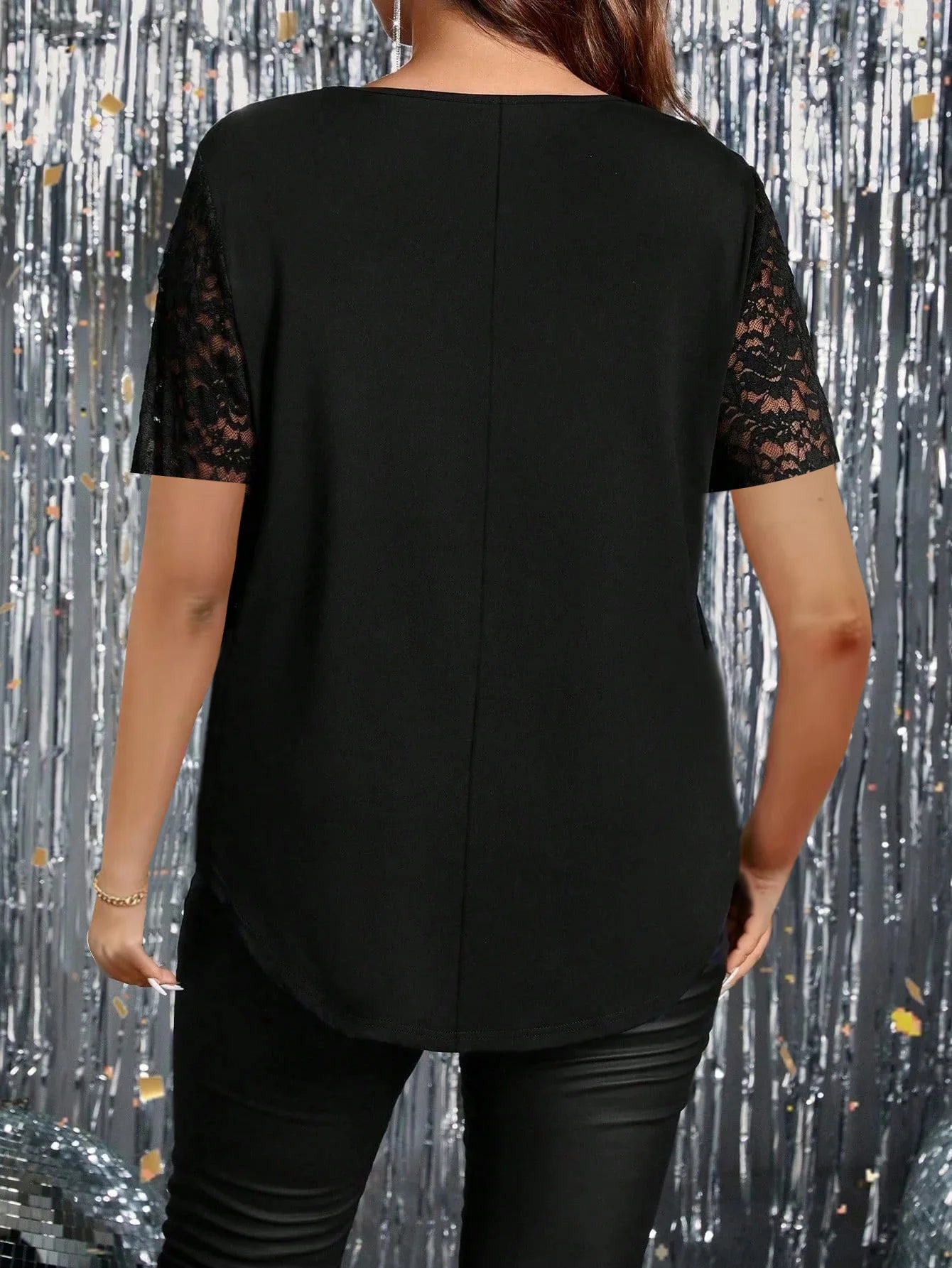 Fashionable plus Size Wave V-Neck Lace Short Sleeve Top Women's Elegant Casual Blouse